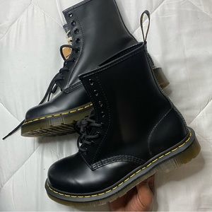 The Original Dr. Martens 1460: Smooth Leather